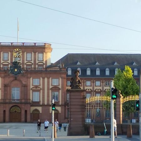 شقة Mannheim Zentrum Stadthaus Zimmer 5 المظهر الخارجي الصورة
